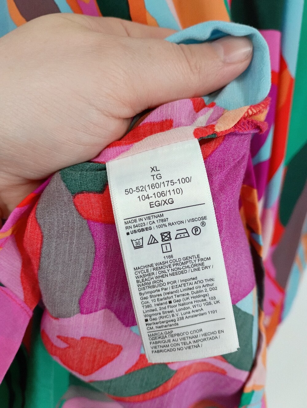GAP Women's Multicolor Abstract Button-Front Top - Green/Magenta - Picture 6 of 6